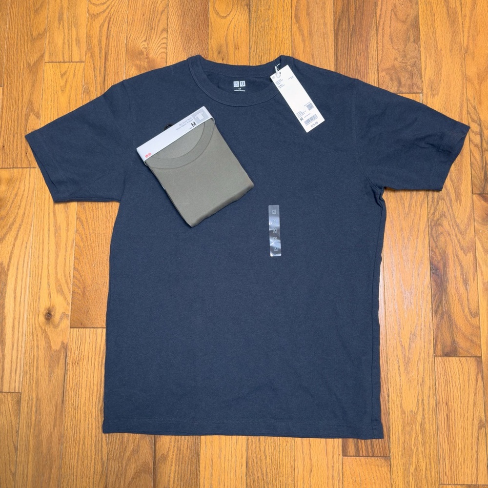 Uniqlo men’s t shirt bundle medium